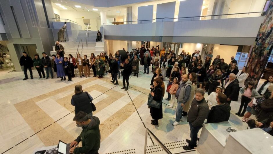Λάρισα: Εγκαινιάστηκε η ομαδική έκθεση «Τέχνη-Φύση-Άνθρωπος» στη Δημοτική Πινακοθήκη (φώτο – βίντεο)