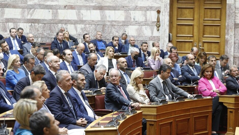 Επικίνδυνη αποστολή το «Πάσχα στο χωριό» για τους βουλευτές της ΝΔ