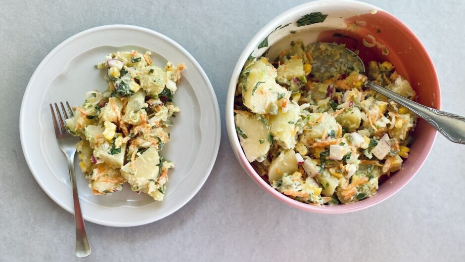 4 ΣΑΛΑΤΕΣ ΓΙΑ ΝΑ ΚΑΝΕΙΣ ΤΗ ΔΙΑΦΟΡΑ ΣΤΟ ΠΑΣΧΑΛΙΝΟ ΤΡΑΠΕΖΙ