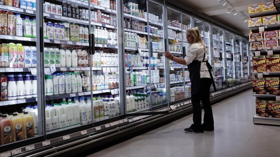 Ένωση Εργαζόμενων Καταναλωτών Ελλάδας / Ελληνικό μόνο το 35% του γάλακτος – Εξοντώνουν την πρωτογενή παραγωγή