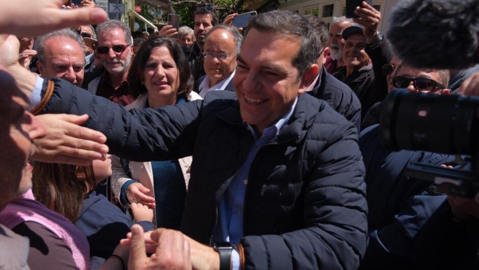 Κοριτσάκι σε Τσίπρα / Με το καλό να γίνετε πρωθυπουργός