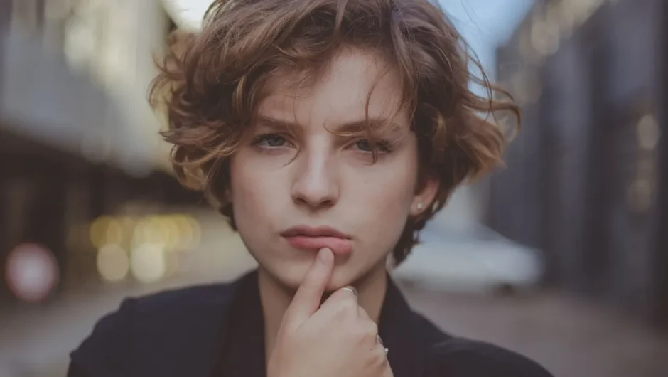 9 Σημάδια ότι είσαι πολύ πιο έξυπνη από όσο νομίζεις