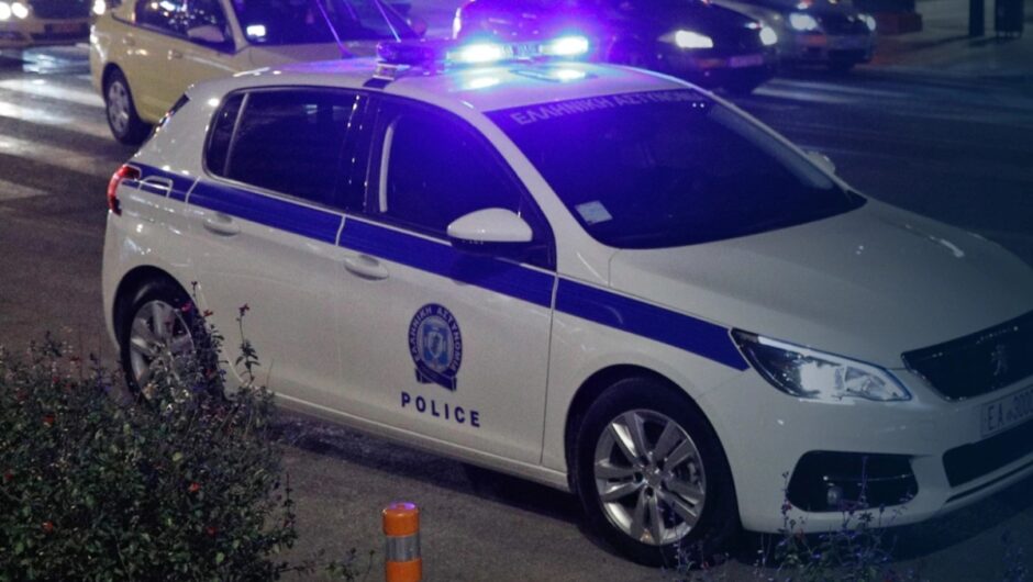 Λιποθύμησε και τρία άτομα που έσπευσαν να τον… βοηθήσουν τον λήστεψαν