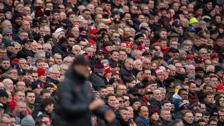 «Έκρηξη» φιλάθλων στα γήπεδα της Αγγλίας