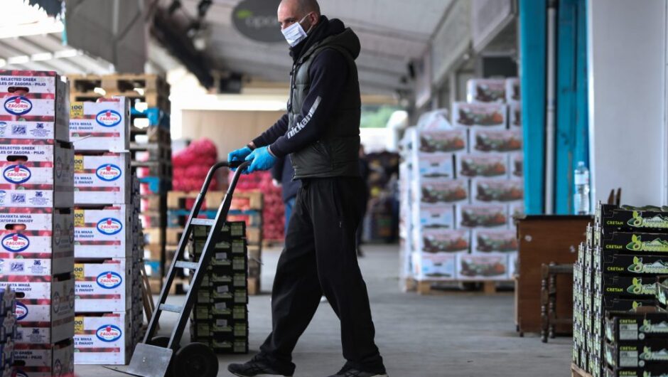 Eurostat: «Πρωταθλήτρια» η Ελλάδα στους εργαζόμενους με 50 ώρες εργασίας την εβδομάδα