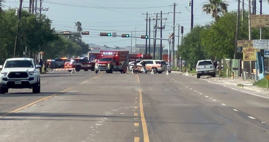 Η σοκαριστική στιγμή που αυτοκίνητο στο Τέξας πέφτει επάνω σε πεζούς – 7 νεκροί