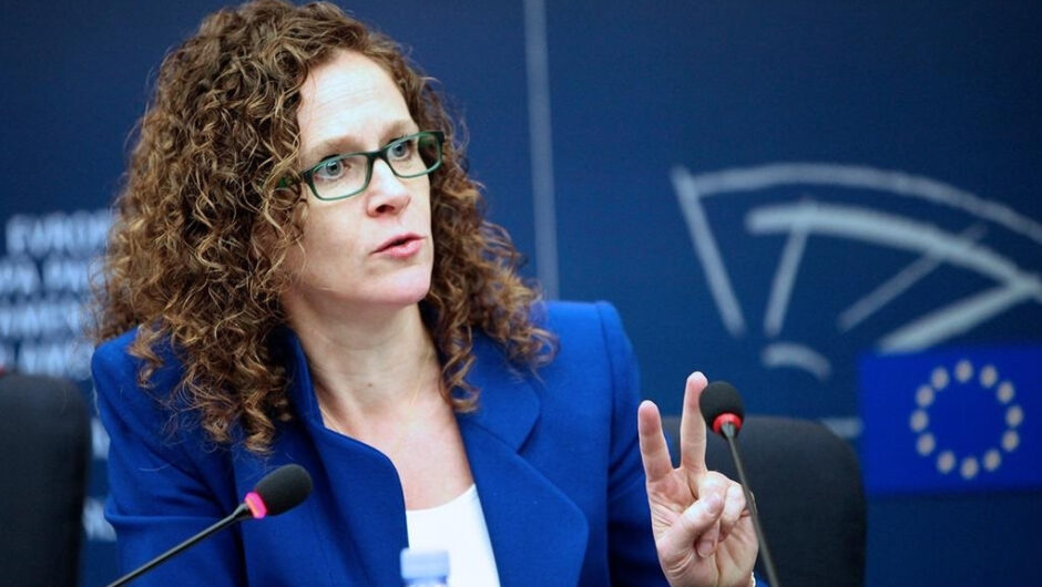 Ψηφίστηκε το πόρισμα κόλαφος της Pega για τις υποκλοπές – Τι ζητά από την Ελλάδα