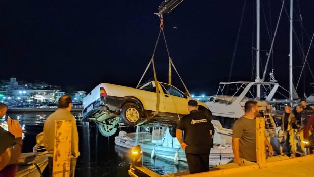 Ατύχημα στην Αργολίδα: Αγροτικό αυτοκίνητο έπεσε στη θάλασσα – Πώς δεν βυθίστηκε