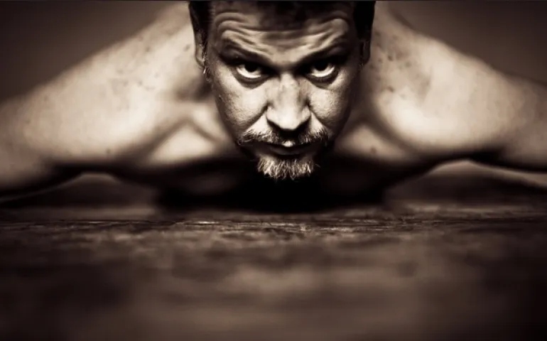 12 σκληρές οδηγίες για να αλλάξεις τον εαυτό σου…