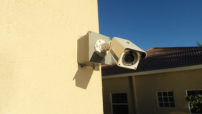 «Καβγάς» γειτόνων για …Big Brother – Αιτία οι κάμερες σε οικία σε κεντρική περιοχή του Βόλου