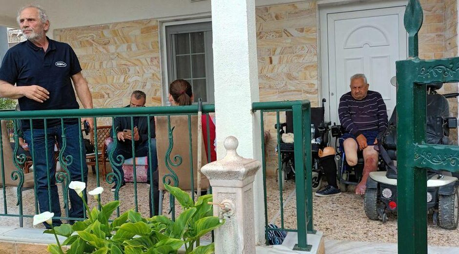 Ομπρός, βοηθάτε…