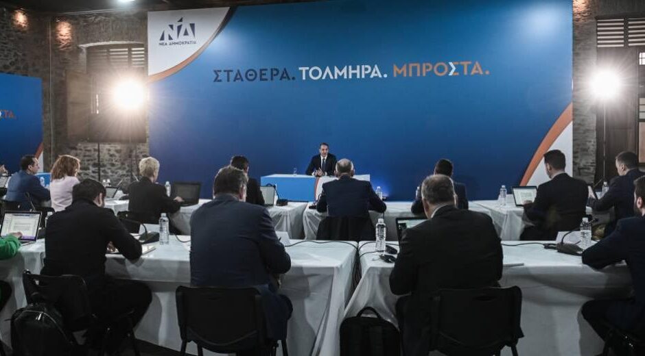 Άλλα λόγια να αγαπιομάστε η απάντηση Μητσοτάκη στην ερώτηση της «Εφ.Συν.»