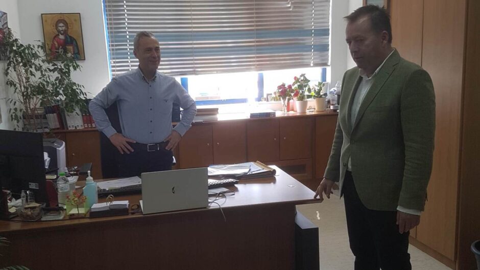 Κόκκαλης στη ΔΟΥ Λάρισας: Αστείες οι δικαιολογίες της Ν.Δ., άμεσα 120 δόσεις για ελάφρυνση χρεών και μείωση του ΦΠΑ στα τρόφιμα (φωτ.)