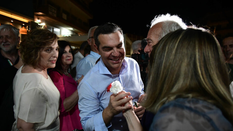 Στον Τύρναβο ολοκλήρωσε την περιοδεία του στη Λάρισα ο Αλέξης Τσίπρας (φωτ.)