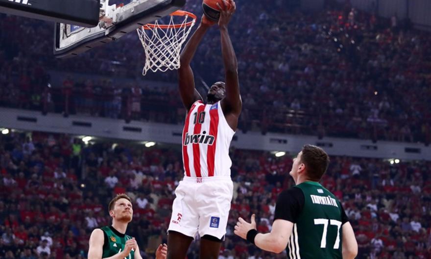 Κυρίαρχος Ολυμπιακός «γονάτισε» τον Παναθηναϊκό για το προβάδισμα τίτλου!