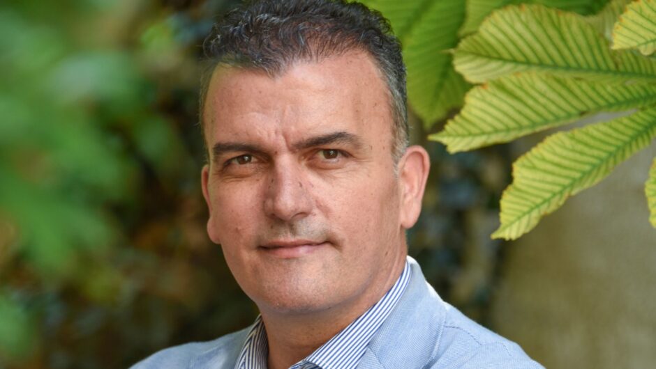 Μαμάκος: «Τρομοκρατεί τον Καλογιάννη το εκλογικό αποτέλεσμα του ΣΥΡΙΖΑ – Δεν πείθει κανέναν ότι είναι …υπερκομματικός» (video)