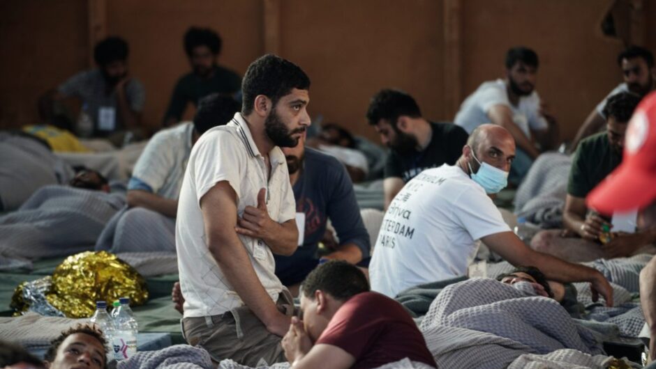 Ναυάγιο στην Πύλο: Νέες μαρτυρίες επιζώντων σε διεθνή μέσα – Το Λιμενικό προσπάθησε να μας ρυμουλκήσει