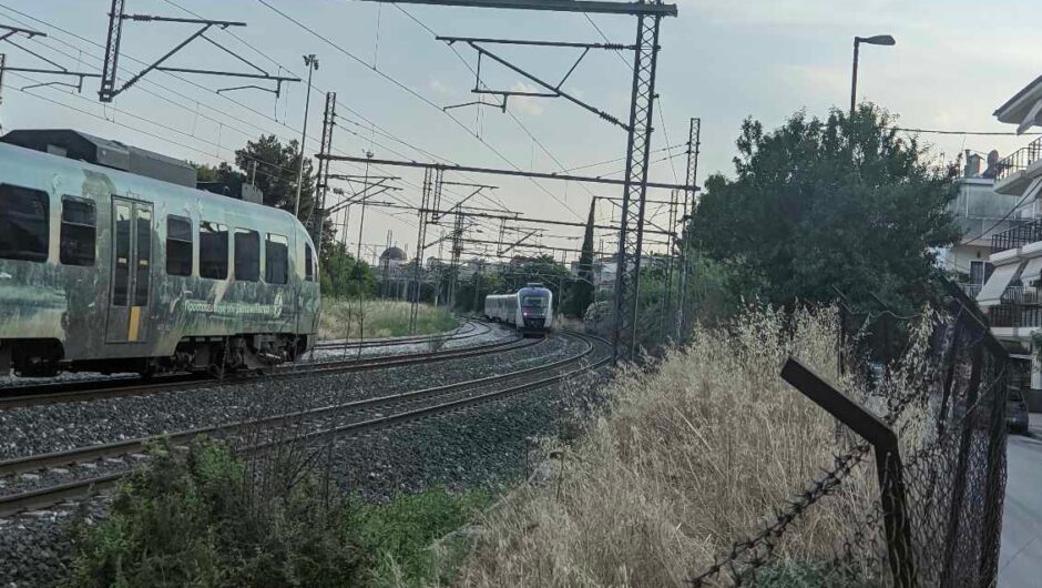 Γλυτώσαμε από νέα σιδηροδρομική τραγωδία-Δύο τρένα στην ίδια γραμμή-Φωτογραφίες ντοκουμέντο
