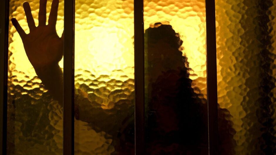 Βόλος: Συγκλονίζει η κατάθεση μητέρας χρήστη ουσιών – «Φοβάμαι το παιδί μου»