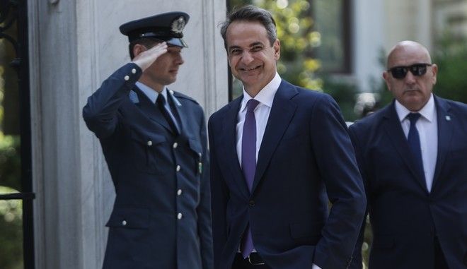 Αυτοί είναι (οι ψηφοφόροι), αυτούς έφεραν, τώρα “τα κεφάλια μέσα”