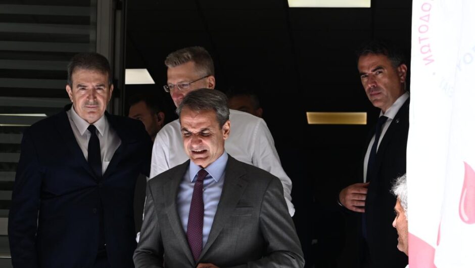 ΝΔ / Η ιδιωτικοποίηση του ΕΚΑΒ περνάει μέσα από τα χακί