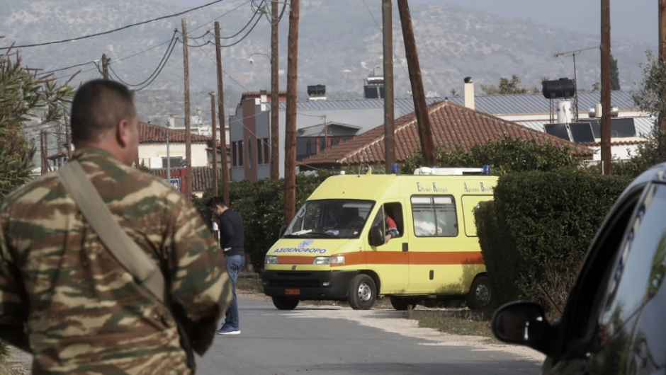 ΕΚΑΒ / Πρόχειρα και βιαστικά βάζουν στρατιώτες και πυροσβέστες