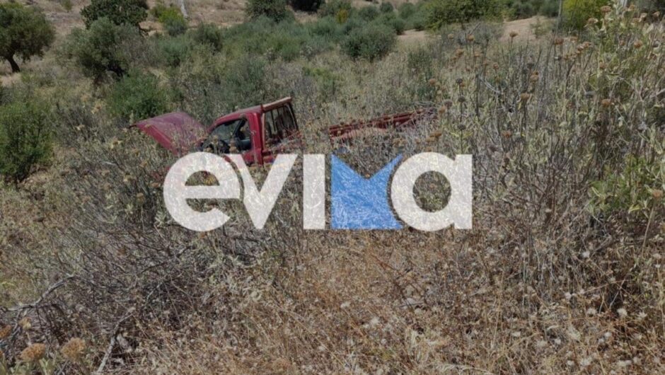 Εύβοια: Αγροτικό συγκρούστηκε με αυτοκίνητα και έπεσε στο γκρεμό