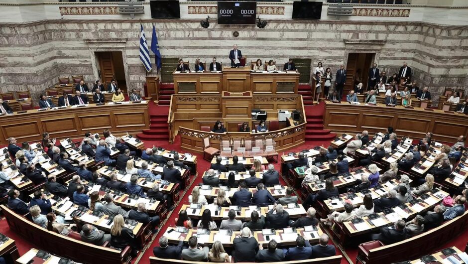 Ψήφος εμπιστοσύνης με 158 «ναι» στην κυβέρνηση – 142 κατά