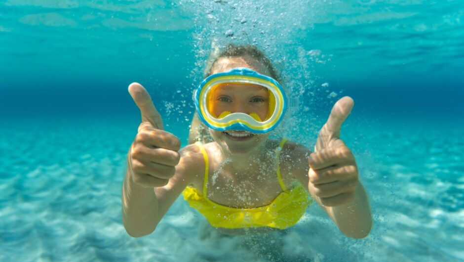 Χάστε το λίπος από την κοιλιά με κολύμπι