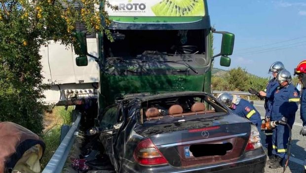 Φρικτό τροχαίο στην Έδεσσα: Πέντε νεκροί μετά από μετωπική νταλίκας με ΙΧ