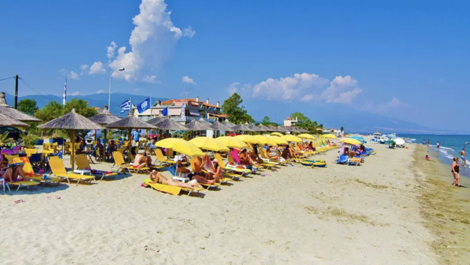 Τζακούζι η θάλασσα στα παράλια της Λάρισας – Δείτε πόσο εκτοξεύτηκε η θερμοκρασία του νερού