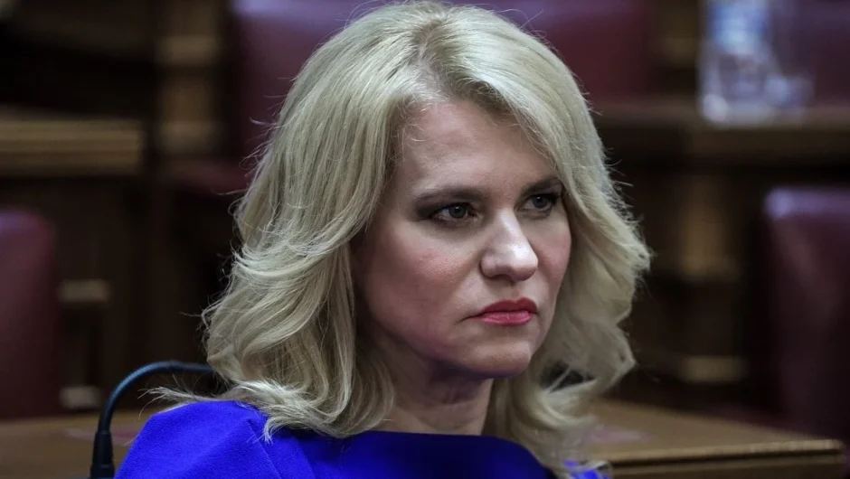 Θεοδώρα Τζάκρη: Τα πέντε αμαρτήματα στο ΕΚΑΒ