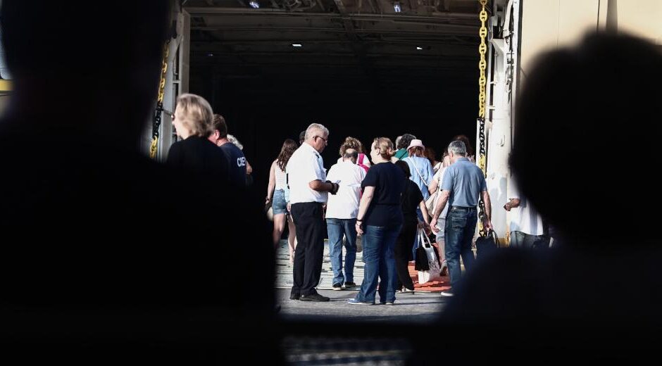 «Φύκια για μεταξωτές κορδέλες» η κυβερνητική παρέμβαση στα ακτοπλοϊκά