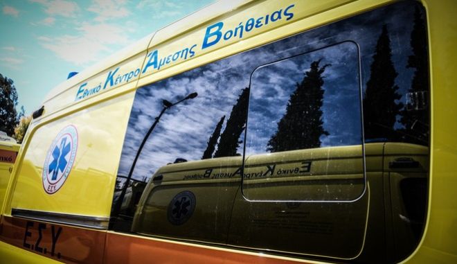 Μεικτά πληρώματα ΕΚΑΒ: Θα σβήσουν φωτιές ή τα κενά στην Υγεία;