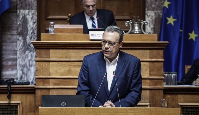 Φάμελλος: Κυβερνητική υποκρισία για τους απόδημους