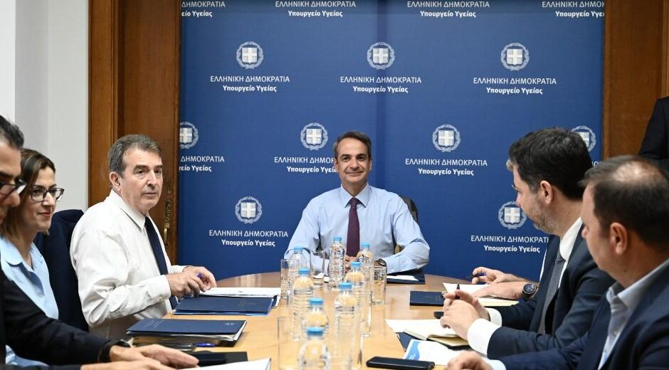 ΠΝΠ, στρατός και σώματα ασφαλείας διά πάσα νόσον -και στο ΕΚΑΒ