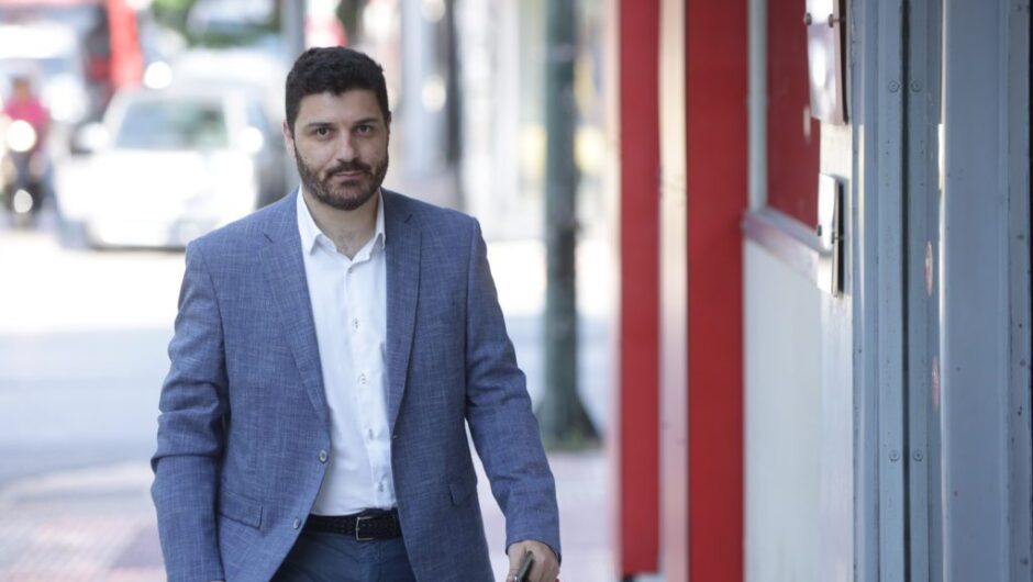 Τεμπονέρας εναντίον… Τεμπονέρα