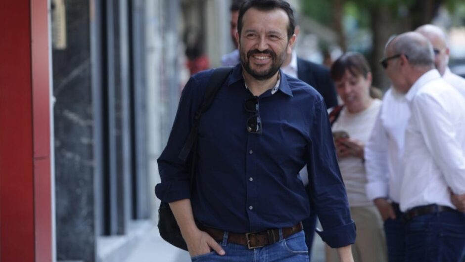 Παππάς στην «Α» / Κόμμα των μελών από την Αριστερά έως το προοδευτικό Κέντρο