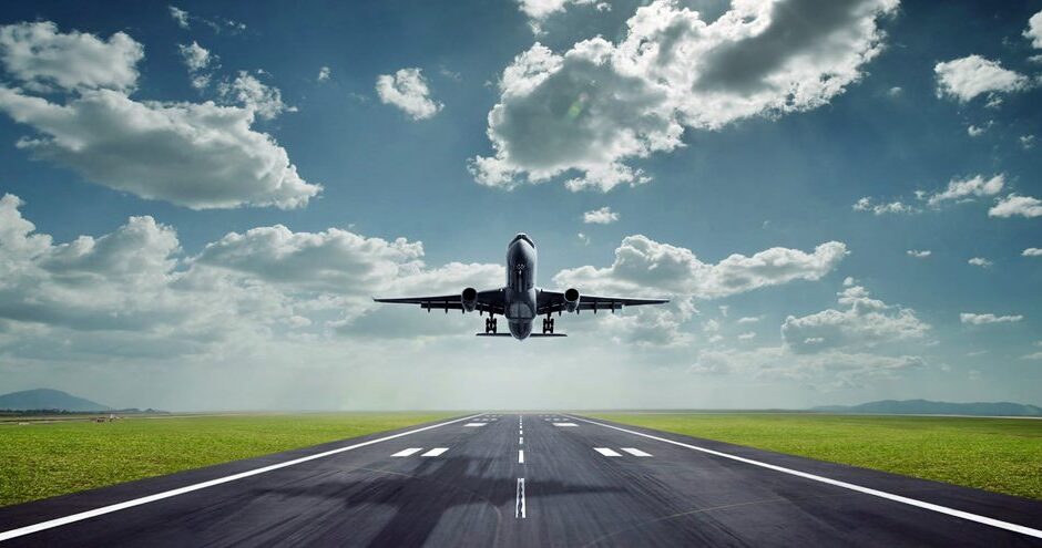 Τραγωδία στον αέρα: Πιλότος πέθανε στο αεροπλάνο εν ώρα πτήσης – Κατέρρευσε μέσα στην τουαλέτα