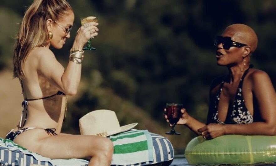 Jennifer Lopez: Νέες φωτογραφίες από το πάρτι για τα 54α γενέθλιά της