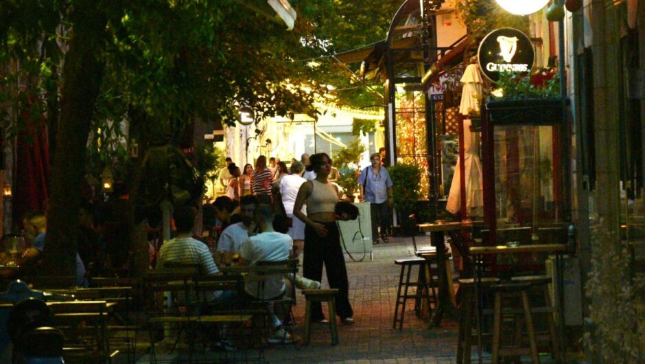 Όμορφο, γραφικό και γεμάτο αναμνήσεις – Τα «ίχνη» αυτού του σοκακιού θα σβηστούν από τη Λάρισα (φωτό)