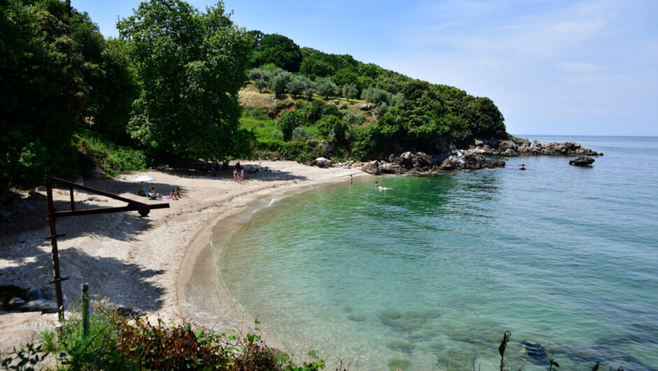 Καλοκαίρι στο Δήμο Αγιάς: 26 παραλίες σας προσκαλούν να τις ανακαλύψετε