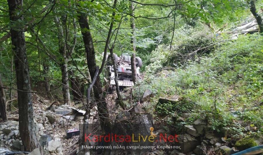 Καρδίτσα: Φορτηγό μπετονιέρα κατέληξε σε ρέμα στο Ανθηρό – Δεν κινδύνεψε ο οδηγός της