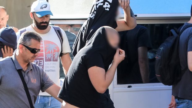 Νέα Φιλαδέλφεια: «Φοβούνται τον άγραφο νόμο των φυλακών» – Τι δήλωσε δικηγόρος των Κροατών χούλιγκαν