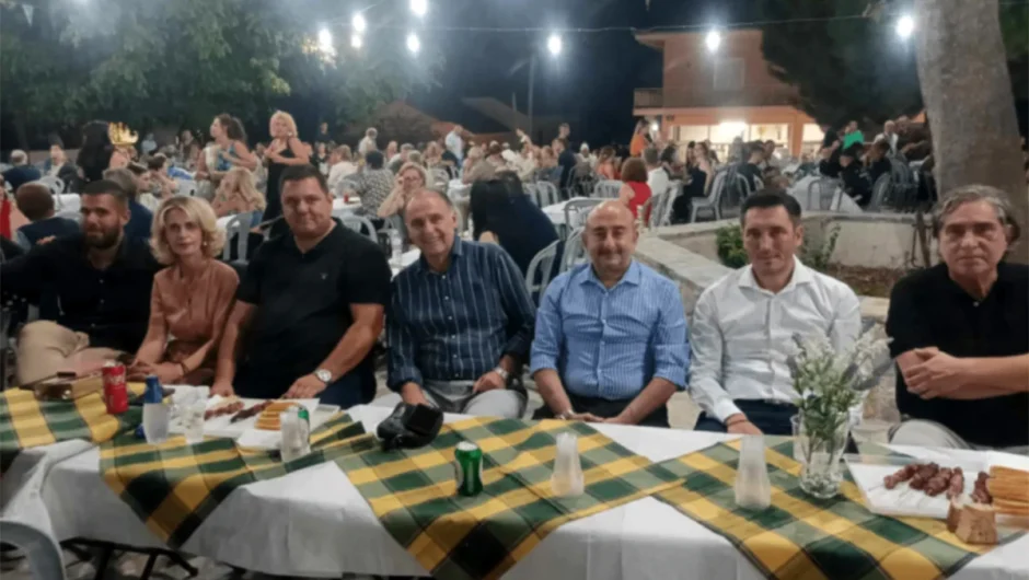 Γλέντι σε πανηγύρι για τον δήμαρχο Τρικκαίων τη μέρα που έπεσε το Canadair στην Κάρυστο