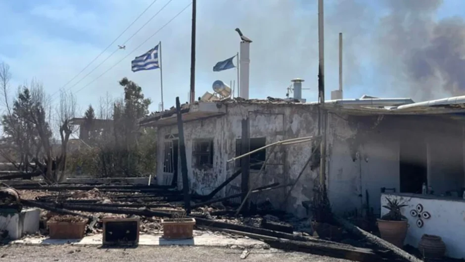 Φωτιά στη Ρόδο: Κάηκε ταβέρνα εθελοντή την ώρα που επιχειρούσε τα μέτωπα της φωτιάς