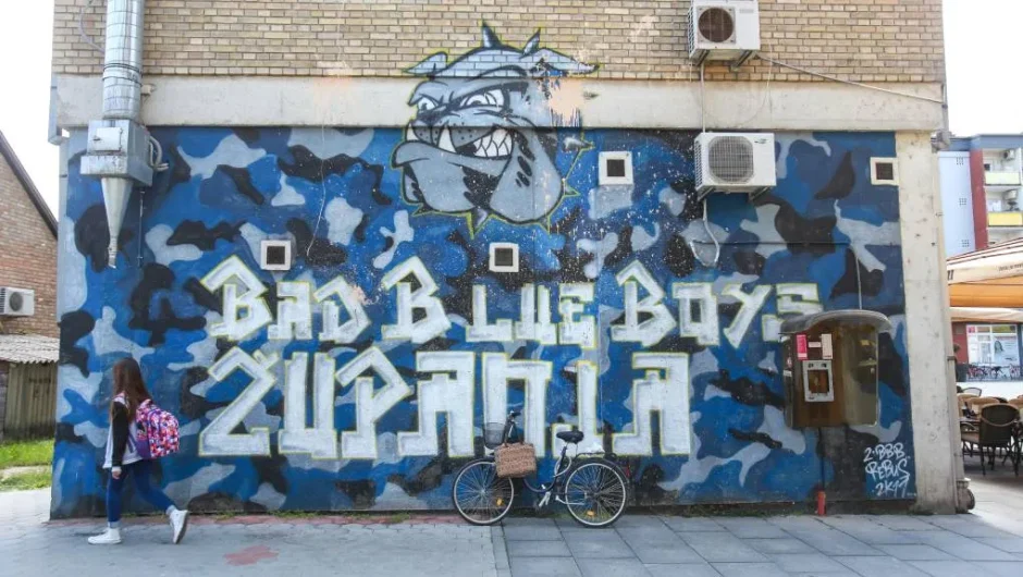 Bad Blue Boys: Χίτλερ, Πάβελιτς, ναζιστικά συνθήματα και ποδόσφαιρο