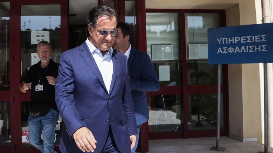 Θεσπίζει 6ημερη εργασία ο Άδωνις Γεωργιάδης