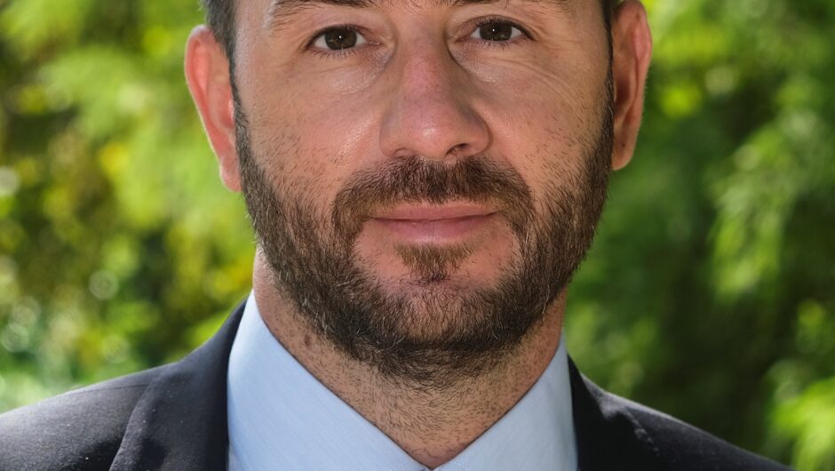 Η διαπλοκή εγκατέλειψε τώρα τον Ανδρουλάκη και παίζει τα ρέστα της για την Αχτσιόγλου