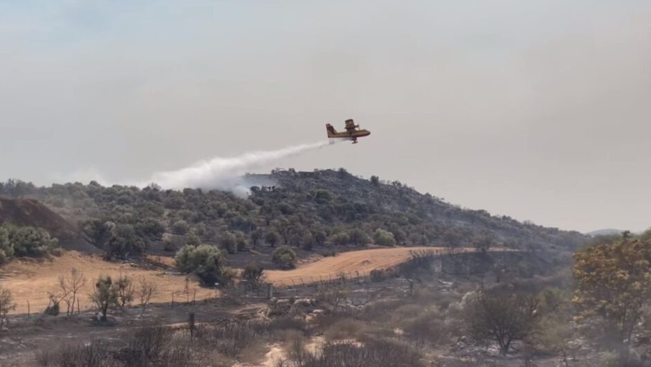 Αφύλακτα πολεμικά αεροδρόμια: Καναντέρ σβήνουν τη φωτιά μέσα στην 112 Πτέρυγα Μάχης στην Ελευσίνα (Photo – Video)